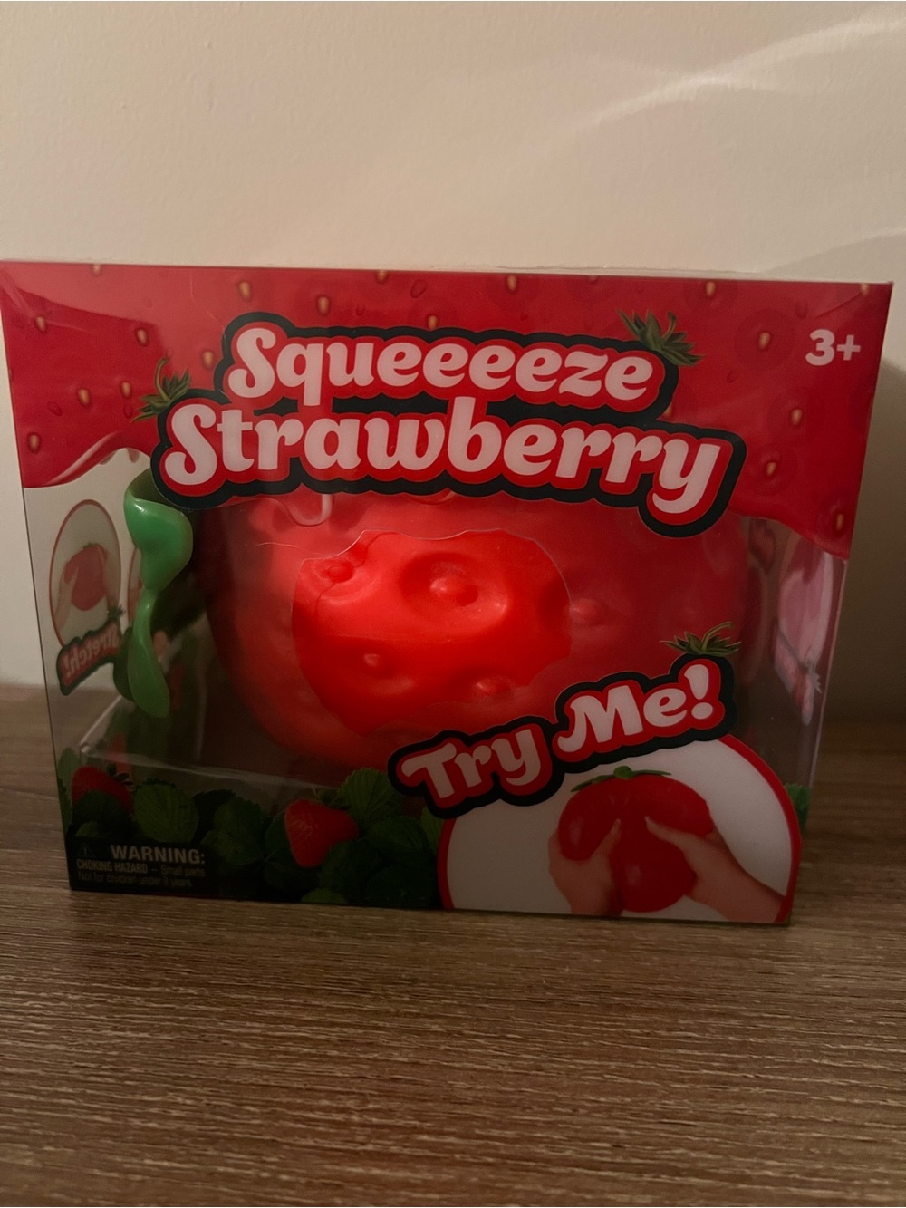 Squeeeeze strawberry -New!
